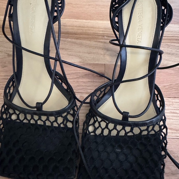 Classic Bottega Veneta Stretch Leather Net Black Heels - Picture 4 of 4